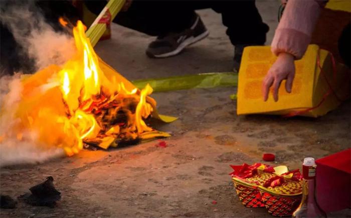 广西中元节习俗：祭祖、吃鸭子