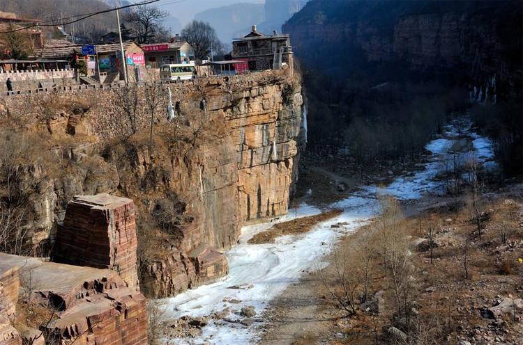 河南林州石板岩乡高家台画家村